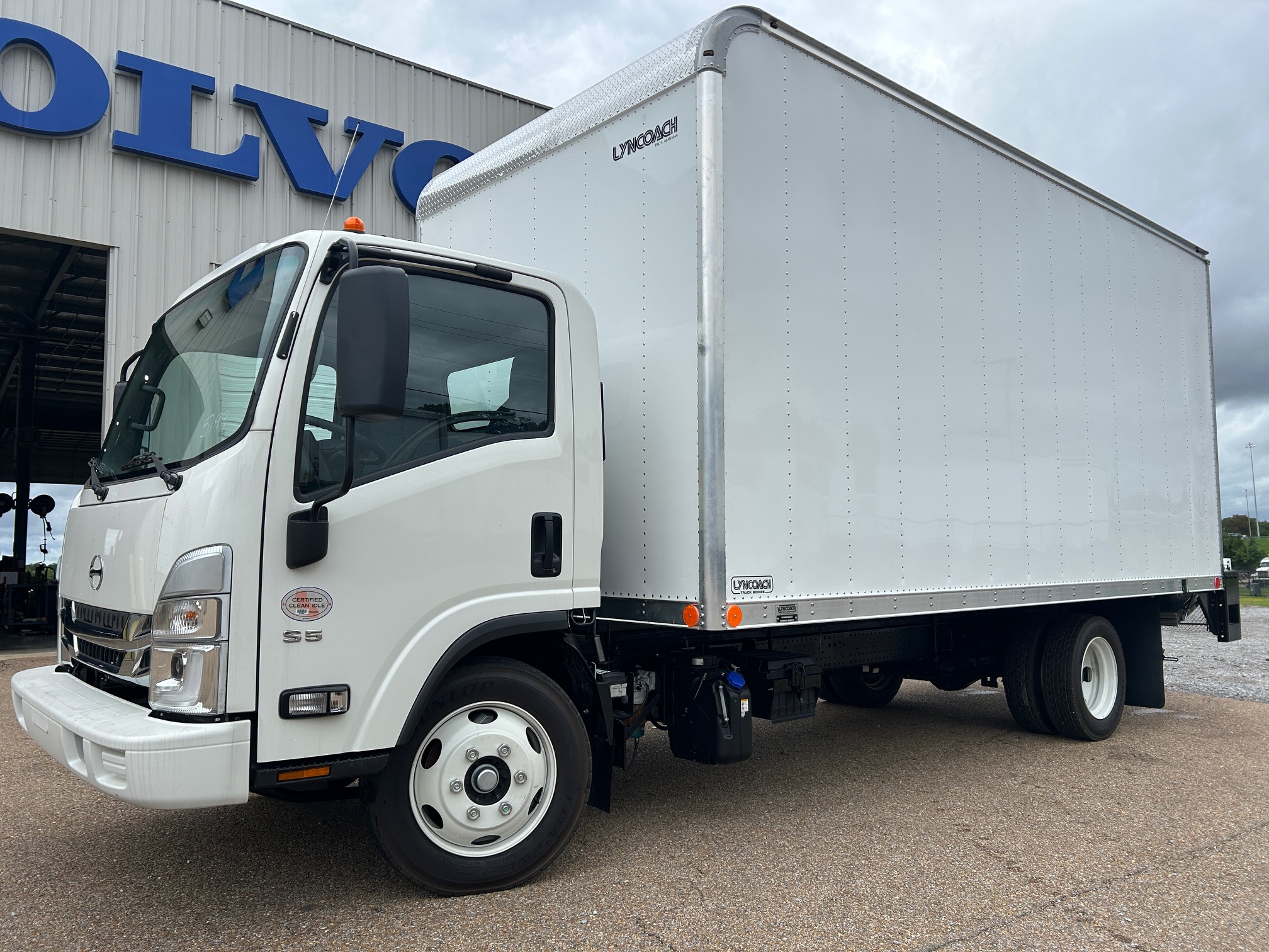 2024 HINO S5 5R7305206 19,500 GVWR. 20' Lyncoach body - T/U lift gate - B/U Camera (Copy) - image 1 of 6