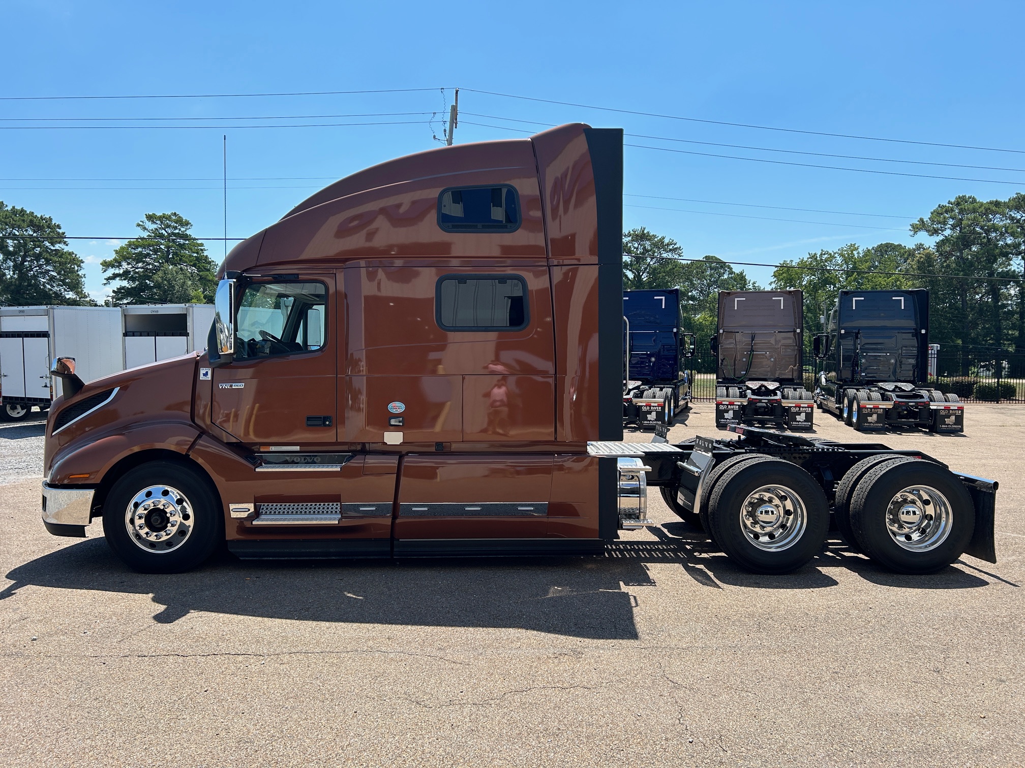 2025 VOLVO VNL 860 SN685719 XG150 bumper guard installed 60/500 EP2 & EATS warranty coverages included - image 4 of 6