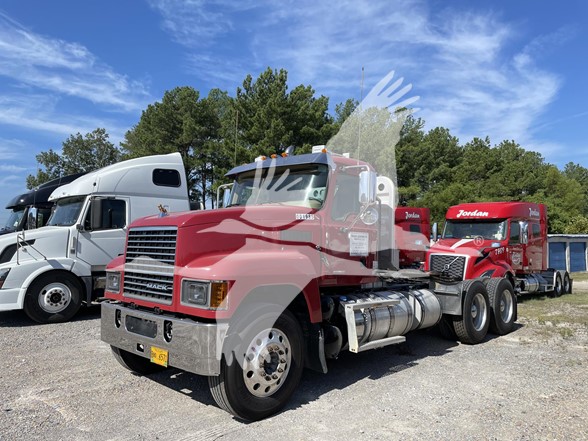 2019 MACK PINNACLE 64T - image 1 of 6