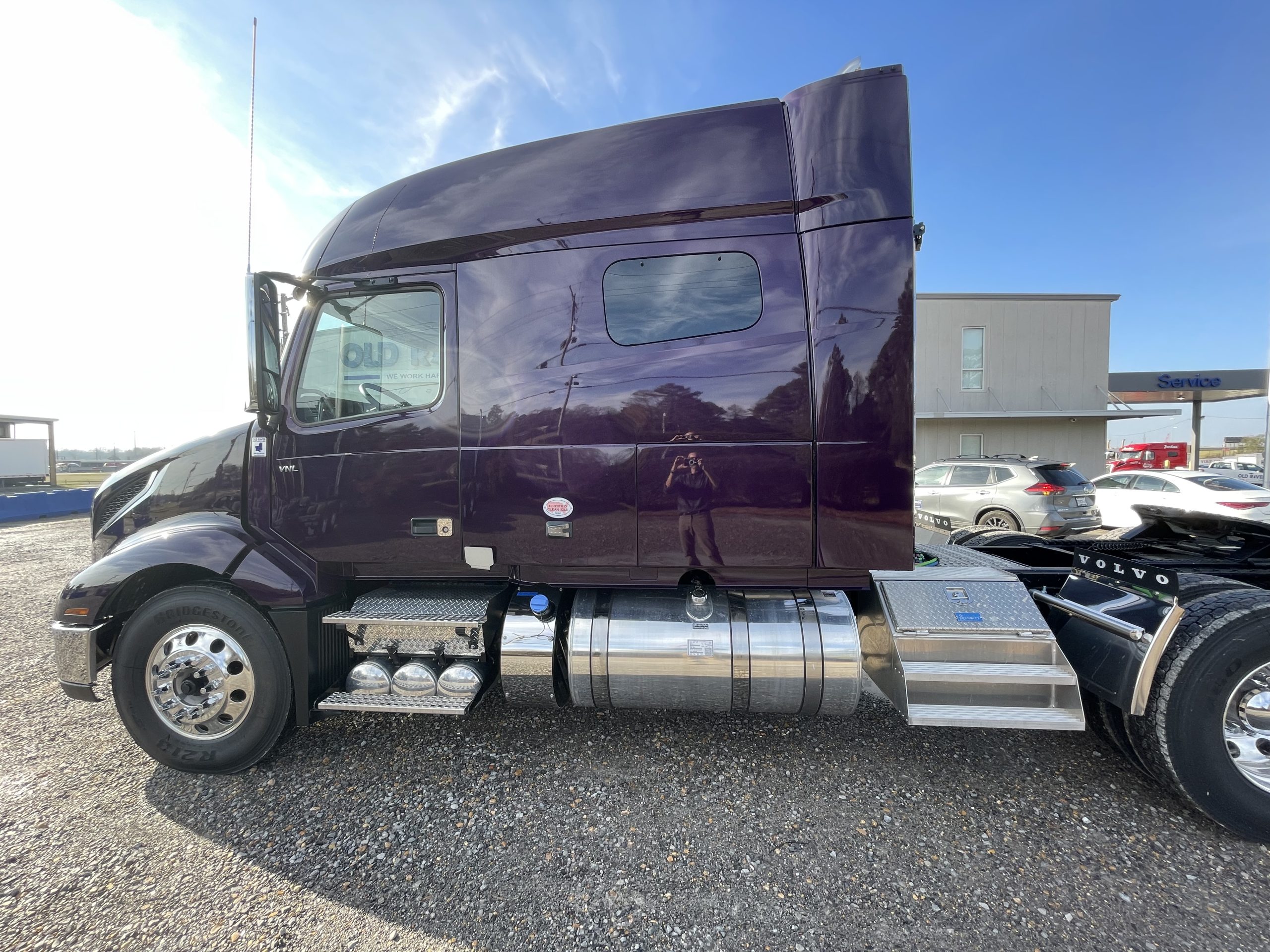 2025 VOLVO VNL64T740  N691721 - image 6 of 6