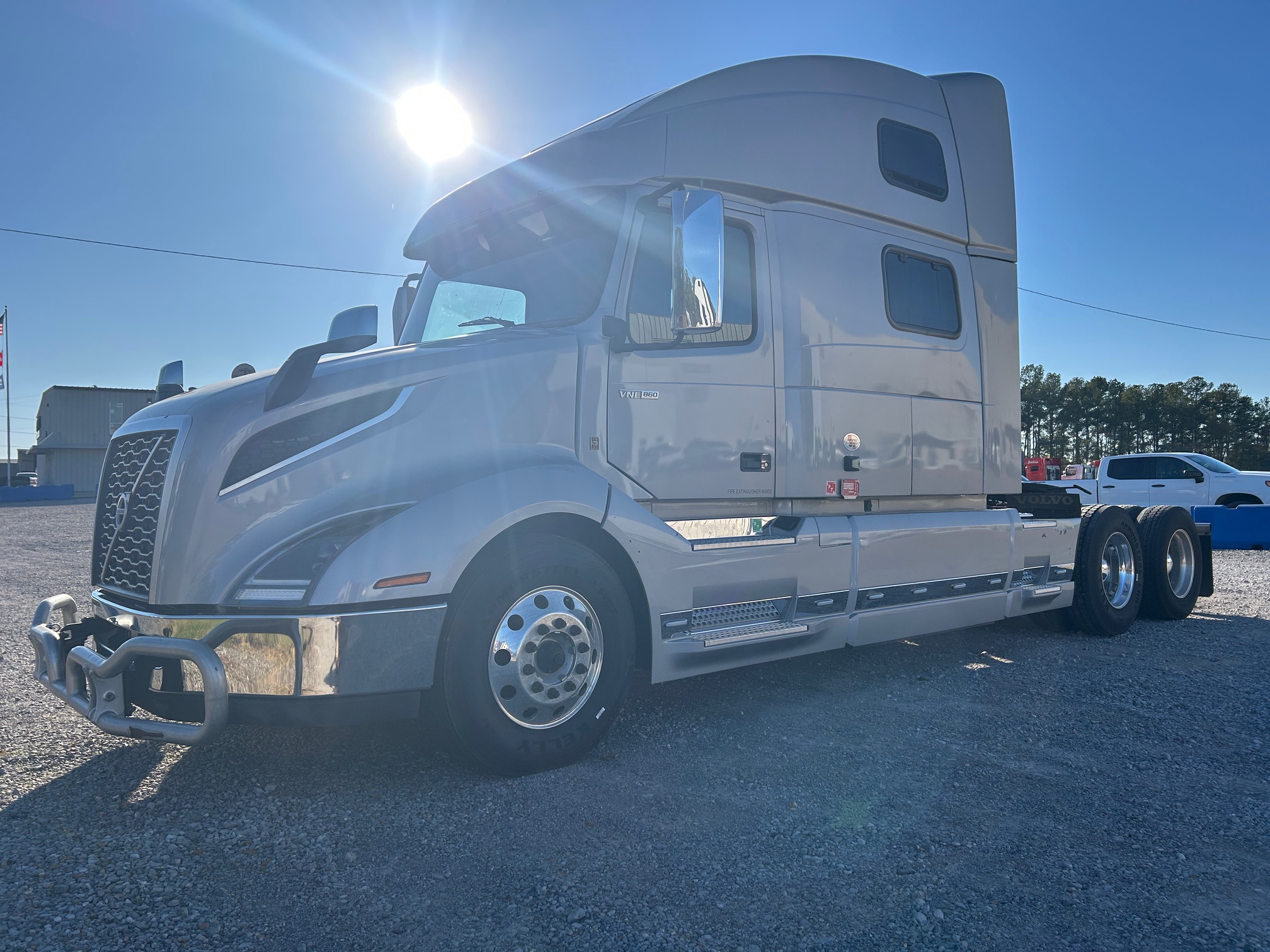 2022 VOLVO VNL 860 4V4NC9TJ9NN603825 X15 Engine 513,471 MI. - image 2 of 6