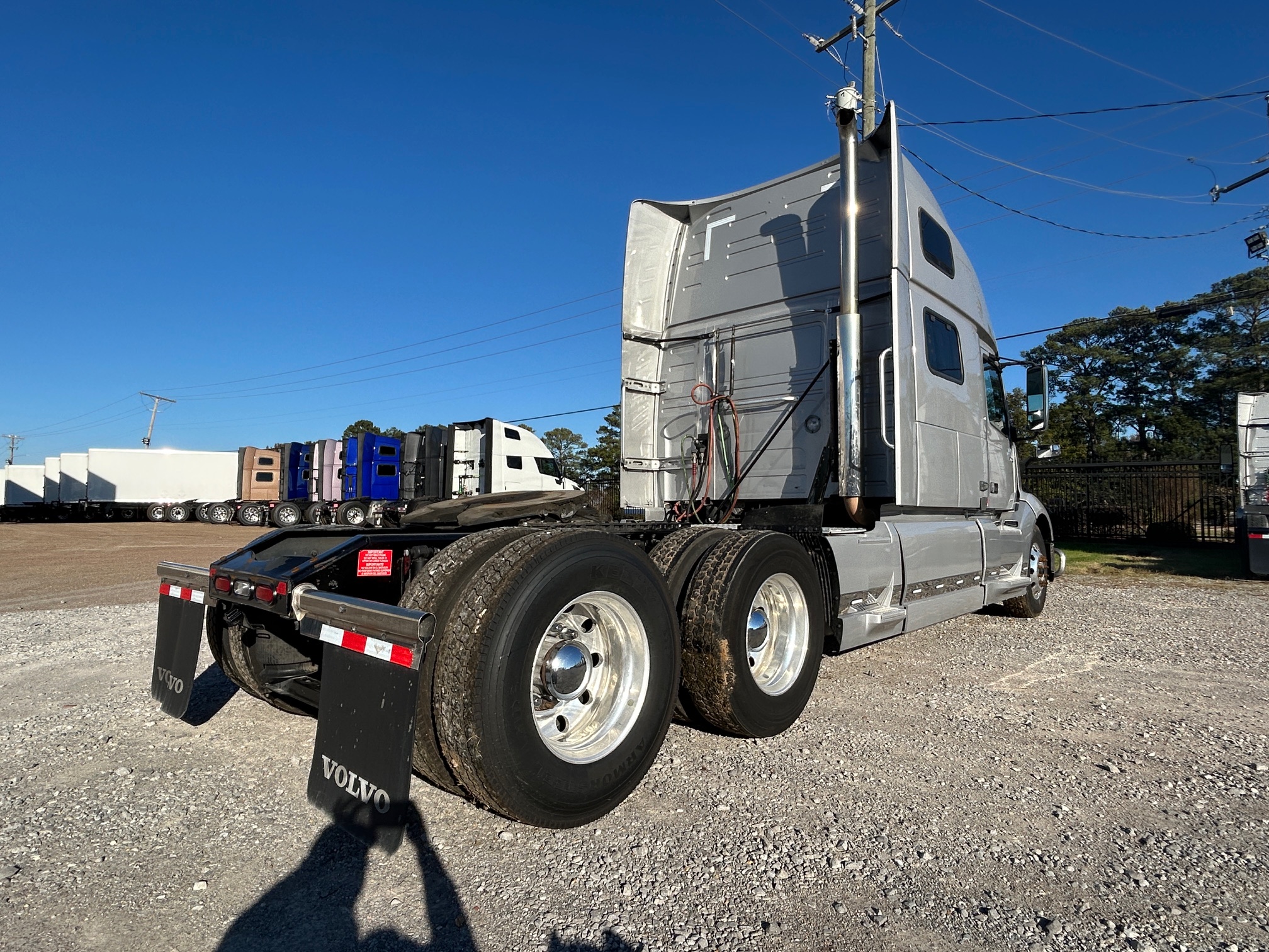 2022 VOLVO VNL 860 4V4NC9TJ9NN603825 X15 Engine 513,471 MI. - image 5 of 6