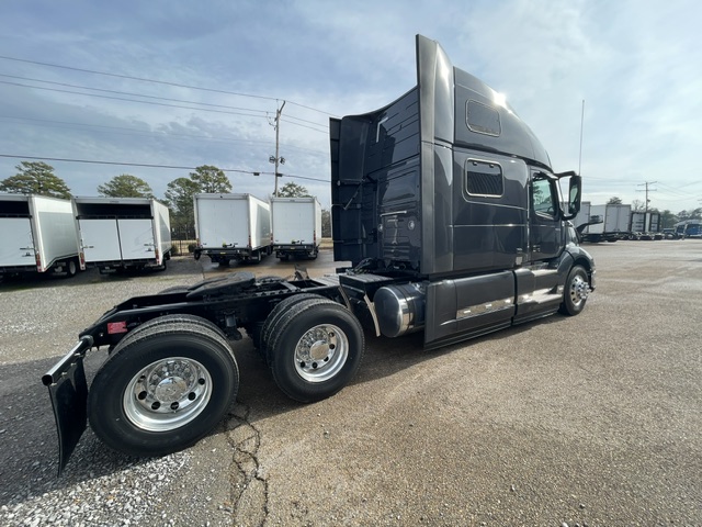 2025 VOLVO VNL 860 SN680273 - image 5 of 6